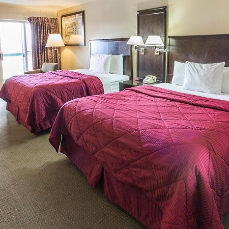 Cedars Inn Wenatchee Exterior photo