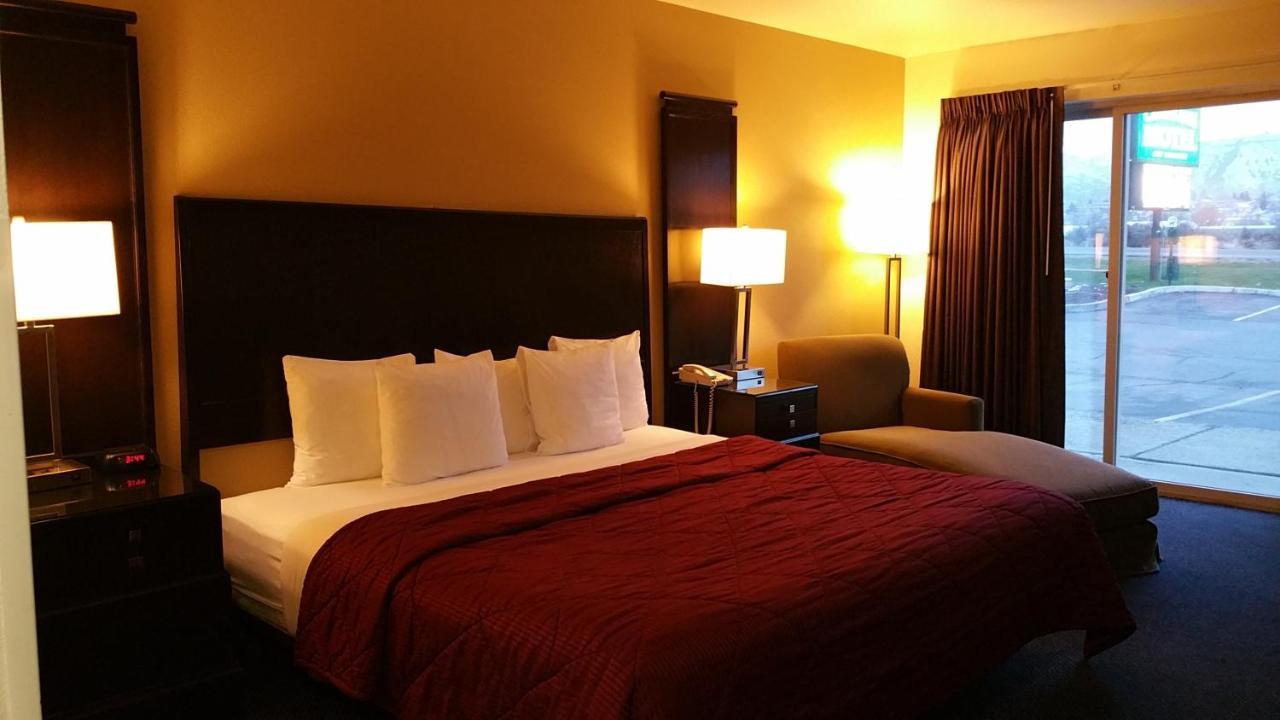 Cedars Inn Wenatchee Exterior photo