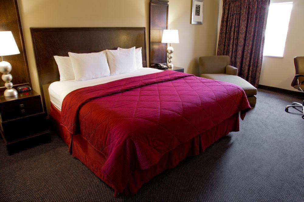 Cedars Inn Wenatchee Exterior photo