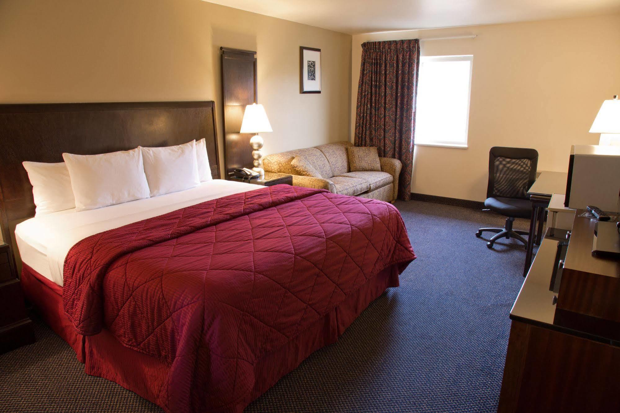 Cedars Inn Wenatchee Exterior photo